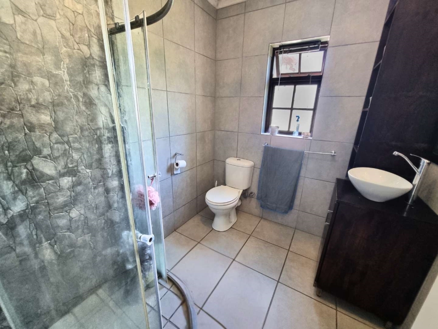 4 Bedroom Property for Sale in Sandbaai Western Cape